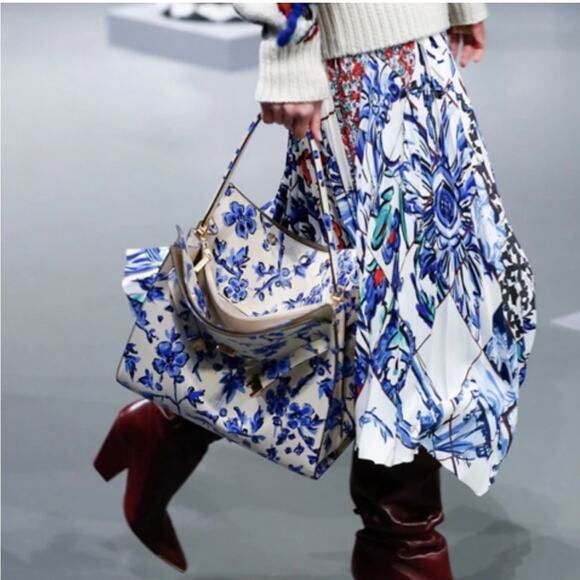 Tory Burch Dresses & Skirts - TORY BURCH White Pleated Skirt Sunburst Floral Handkerchief Hem